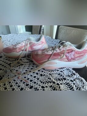 Rigoler Pink and White Women's Sneakers